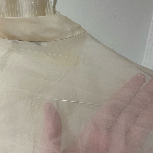 SOLD Oscar de la Renta Ruffle top 6 ASO Gossip - Picture 14 of 14